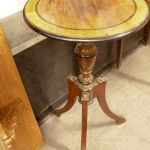 848 2075 PEDESTAL TABLE